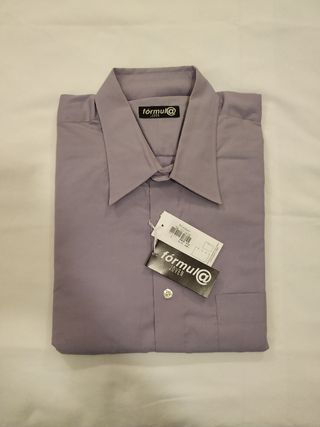 Camisa hombre lila El Corte Inglés Fórmula Joven de segunda mano por 15 EUR  en Marbella en WALLAPOP