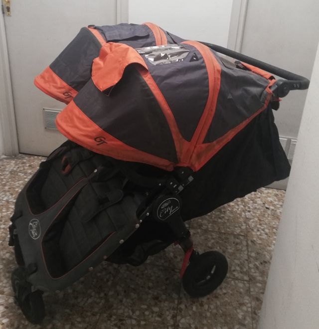 Carrito Gemelar Baby Jogger City