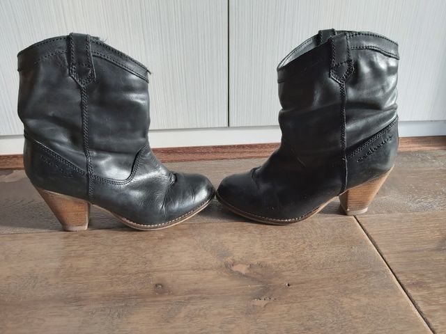 Botas negras de piel Coolway