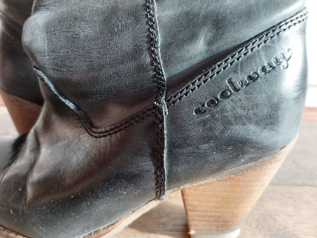 Botas negras de piel Coolway