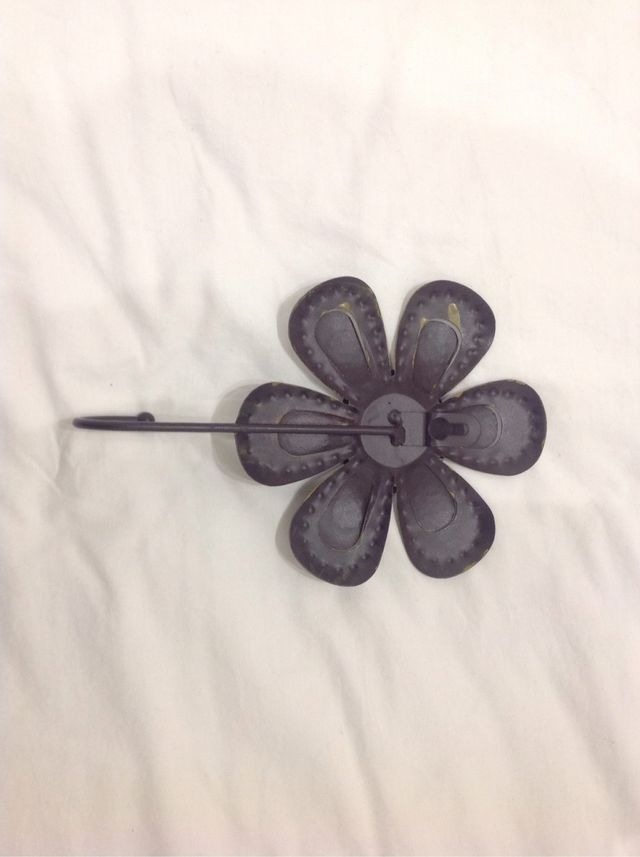 Colgador metálico para pared