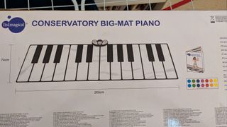 Piano de suelo de Imaginarium de segunda mano por 20 € en Piano de suelo electrónico Big mat Piano Conservatory