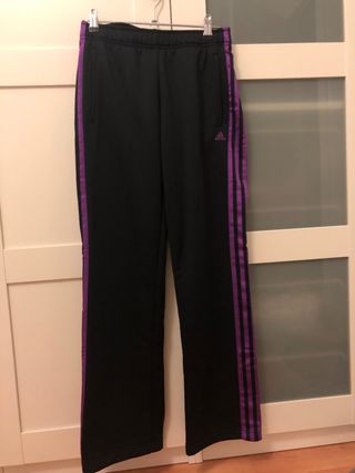 Pantalon recto de chandal adidas de segunda mano por 20 EUR en Móstoles en  WALLAPOP