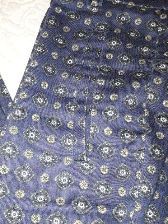 pantalón tipo chino