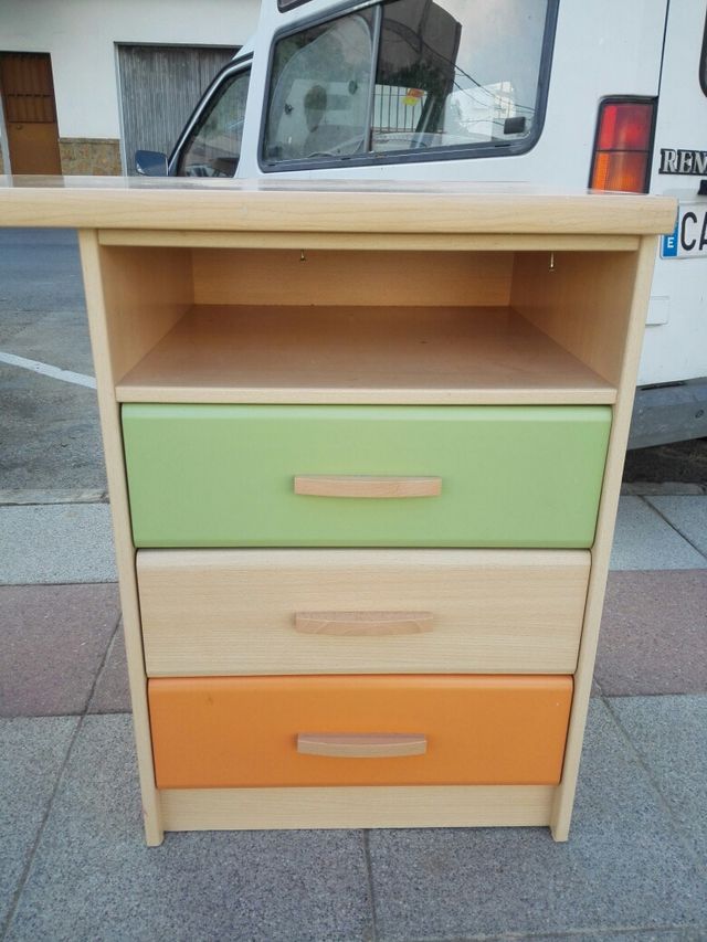 MESA DE ESTUDIO  CON CAJONERA