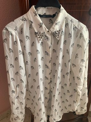 Zara.Camisa manga larga,con tachuelas cuello de segunda mano Camisa militar | camisa blanca | Camisa cuello tachuelas