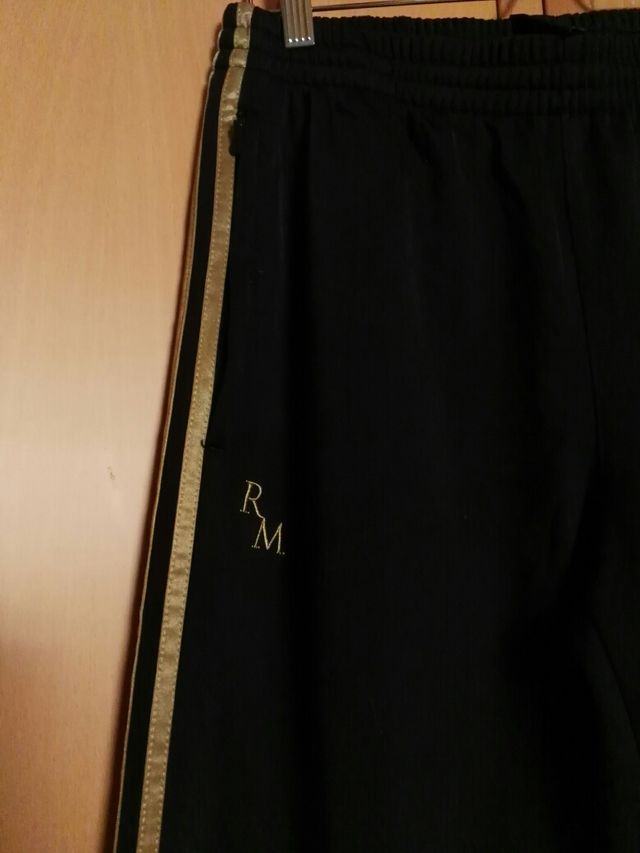 ESPECTACULAR CHÁNDAL OFICIAL REAL MADRID M