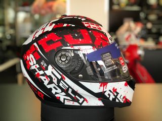 Casco Shark Ridill Kengal rojo de segunda mano por 149 EUR en A Carabuxeira  en WALLAPOP