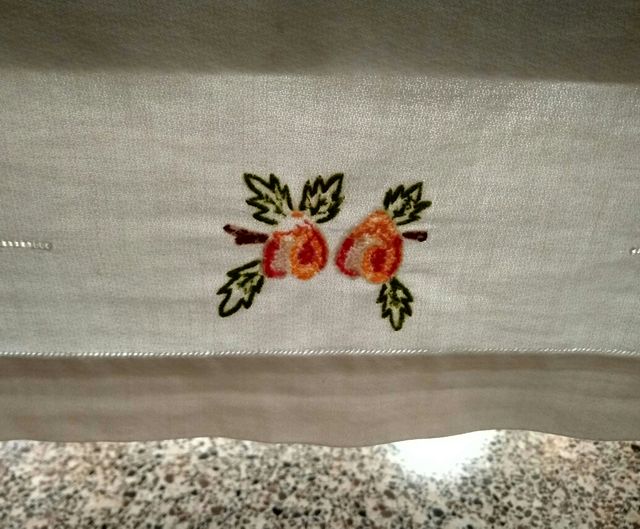 Antigua manteleria de algodón