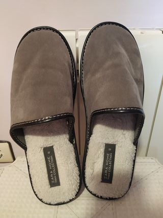 Zapatillas de estar por casa HOMBRE de segunda mano por 10 EUR en Barcelona  en WALLAPOP