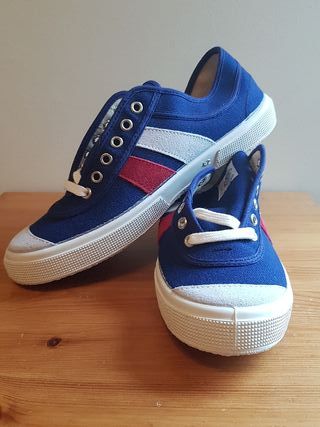 Zapatillas El Ganso azul marino n42 de segunda mano por 35 EUR en  Villafranca de los Barros en WALLAPOP