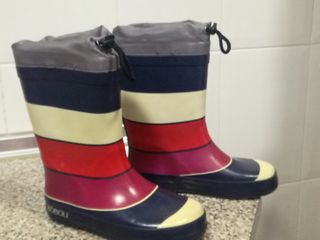 Botas de agua boboli 28-29 de segunda mano por 4 EUR en Zaragoza en WALLAPOP