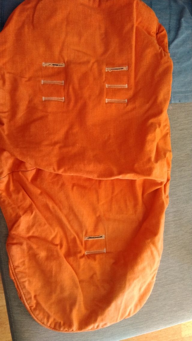 Carrito bebe bugaboo color naranja