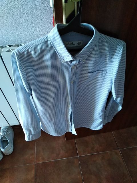 camisa BTS mil rayas. Talla 16 Casí sin uso