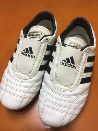{keywor d} zapatilla adidas 35