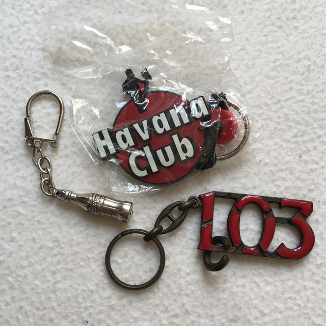 Lote de 25 llaveros variados  80s - 00s