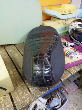 Tapizar Asiento Moto en Barcelona: ¿Casco de moto grande Tapizar Asiento Moto en Barcelona: ¿Casco de moto grande