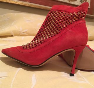 Botines Zara rojos de segunda mano en Madrid en WALLAPOP
