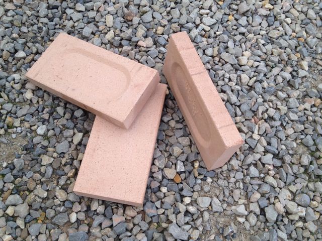 Ladrillo refractario nuevo. REF_LAD004 de segunda mano en La Pobla de