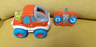 baby clementoni coche teledirigido y volteretas
