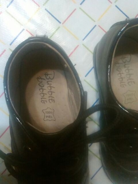 ZAPATOS DE VESTIR NUM. 20