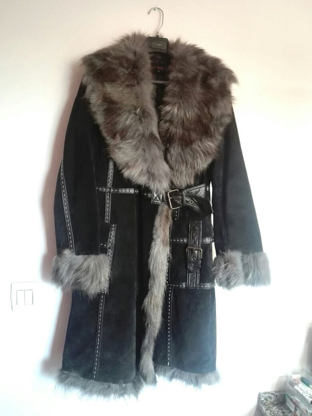 ABRIGO DE ANTE Y PIEL AUTÉNTICO