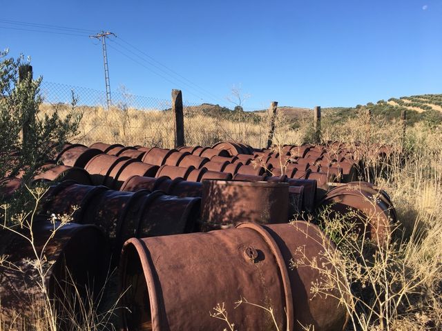 Bidones de aceite, antiguedades, decoración.
