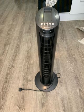 Ventilador tipo torre de segunda mano por 15 € en Barcelona Ventilador Torre de segunda mano en Barcelona en WALLAPOP