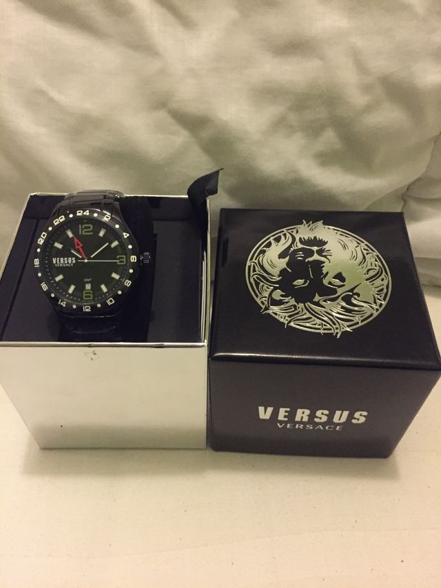 Reloj nuevo de Versace