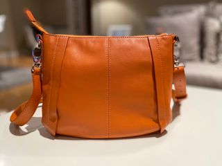 Bolso mujer LAMARTHE Paris, naranja, bandolera de segunda mano por 60 EUR  en Aranjuez en WALLAPOP