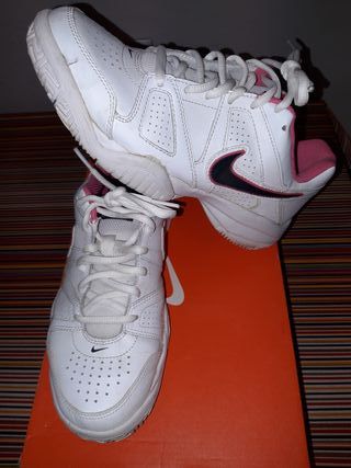 Zapatillas Nike 37.5 de segunda mano por 18 EUR en Roses en WALLAPOP