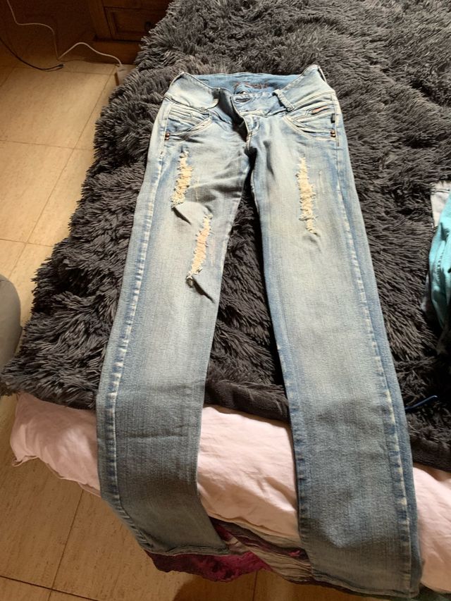 Pantalón colombiano sin estrenar marca trucco's