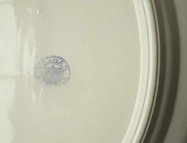 FUENTE DE LOZA CERÁMICA DE VARGAS SEGOVIA AÑOS 20