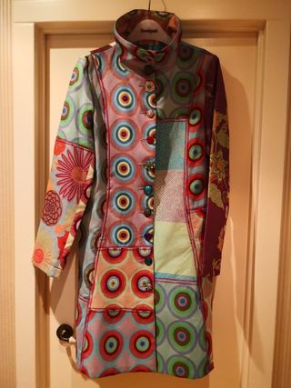 Abrigo Desigual de segunda mano por 75 € en Ourense en WALLAPOP Abrigo Desigual de segunda mano en Ourense en WALLAPOP
