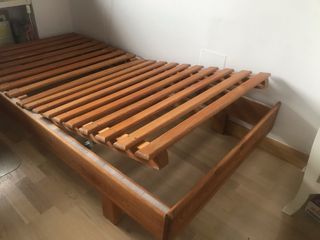Cama de madera maciza reclinable 90 cm de segunda mano por 50 € en Las