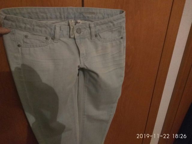 Vaquero pantalón pitillo_MANGO T: 38 sin estrenar