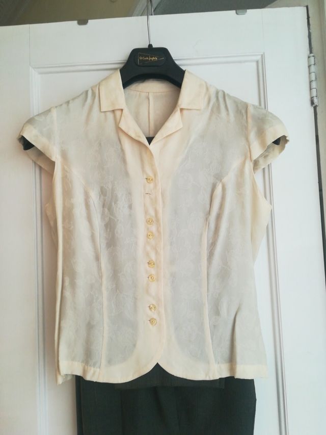 traje chaqueta /pantalón y blusa