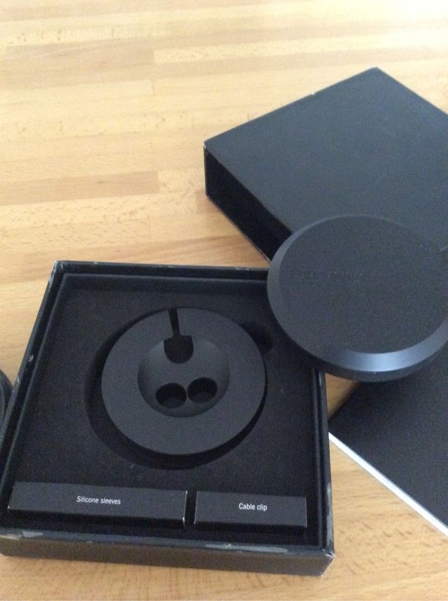 Auriculares a-JAYS Five