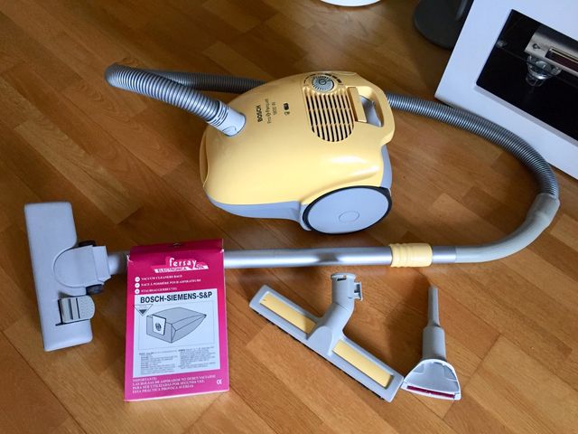 Aspiradora parquet de segunda mano por 45 € en Castellón de la Plana en