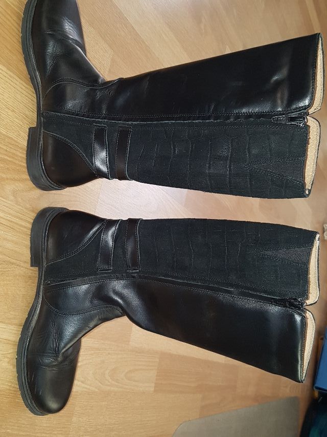 Botas altas piel negras