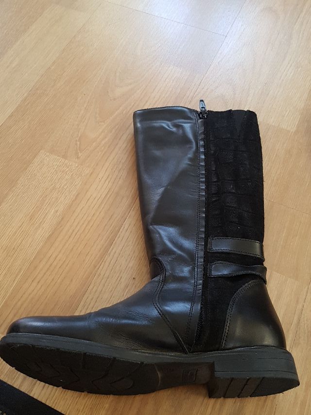 Botas altas piel negras