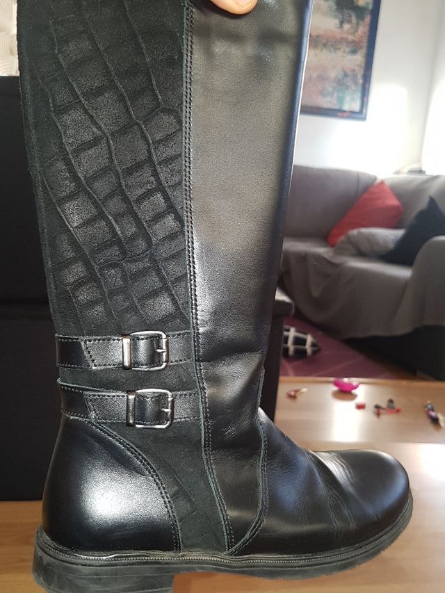 Botas altas piel negras