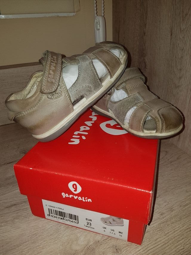 Sandalia Garvalin niño talla 23