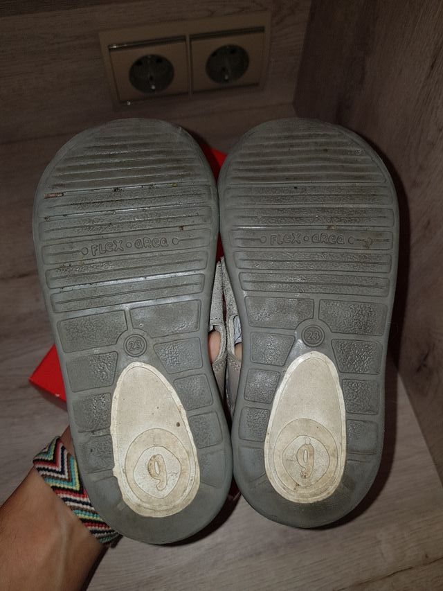 Sandalia Garvalin niño talla 23