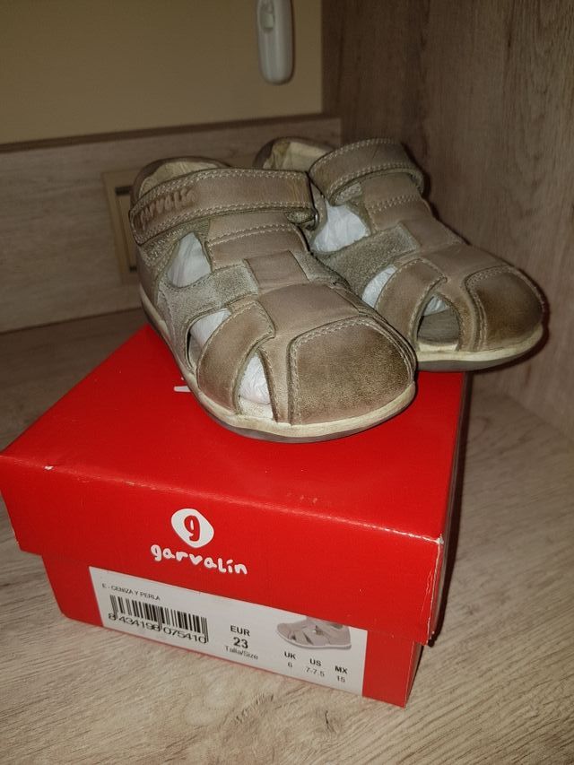 Sandalia Garvalin niño talla 23
