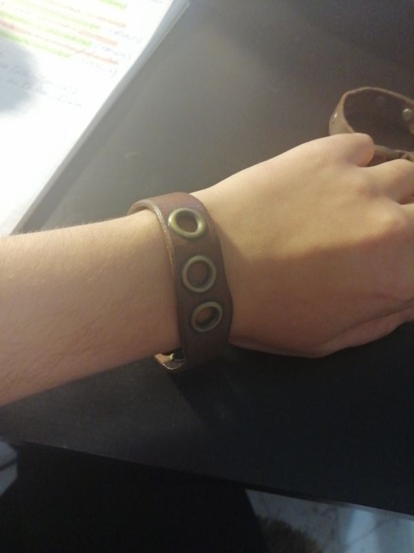 pulsera cuero piel material