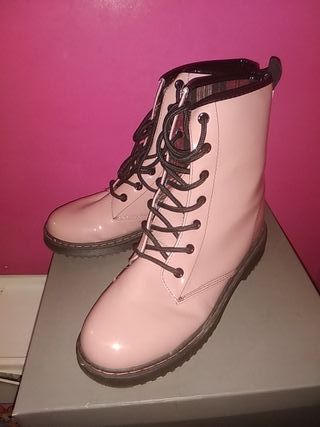 REBAJADAS botas rosas MARYPAZ de segunda mano por 10 EUR en Málaga en  WALLAPOP