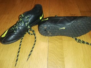ZAPATILLAS FÚTBOL SEMI. TACOS de segunda mano por 10 EUR en Majadahonda en  WALLAPOP