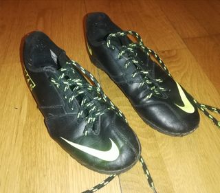 ZAPATILLAS FÚTBOL SEMI. TACOS de segunda mano por 10 EUR en Majadahonda en  WALLAPOP