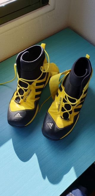 botas barrancos adidas
